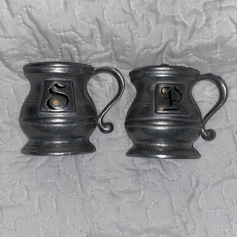 Vintage RWP Wilton Plough Tavern Armetale Pewter - Salt & Pepper Shaker READ